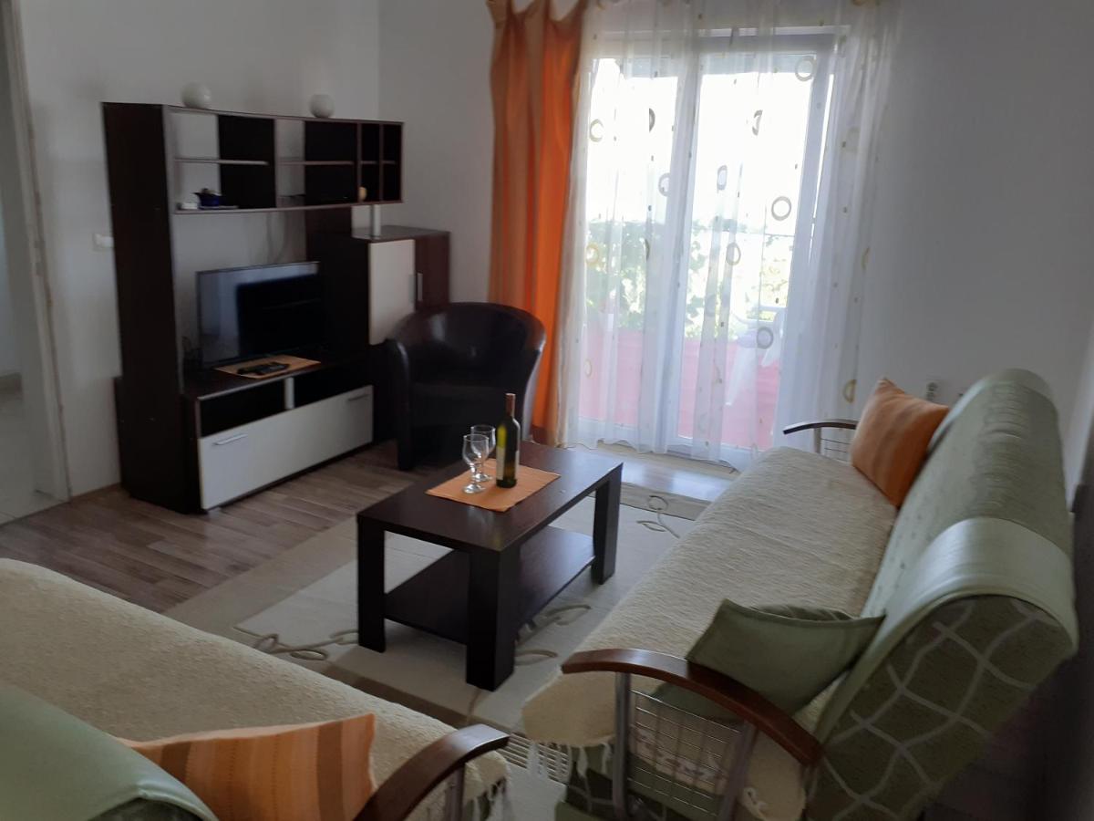 Apartment Vuk I Novak Ulcinj Exteriör bild