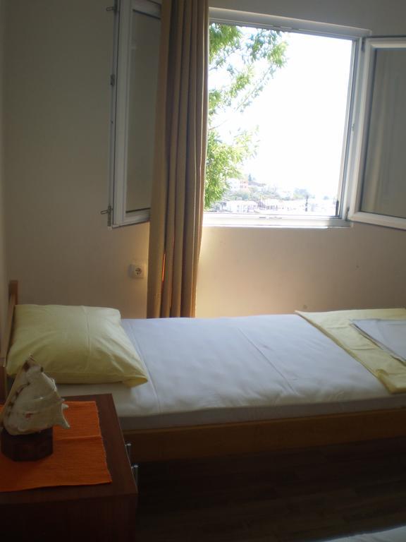 Apartment Vuk I Novak Ulcinj Rum bild