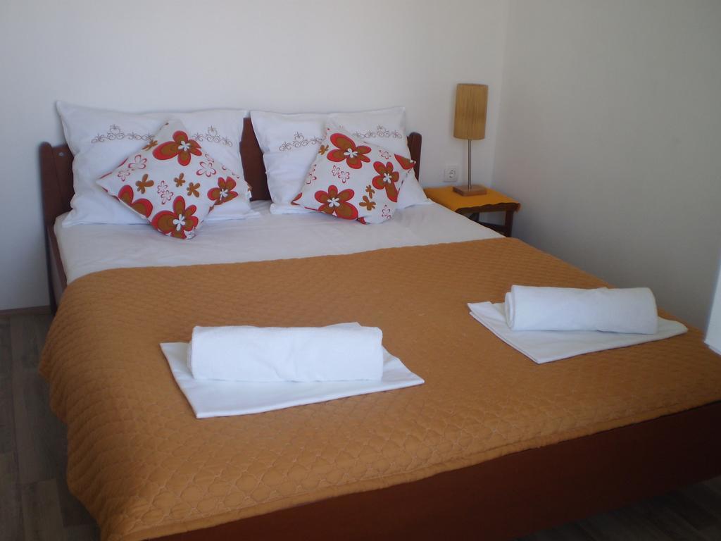 Apartment Vuk I Novak Ulcinj Exteriör bild