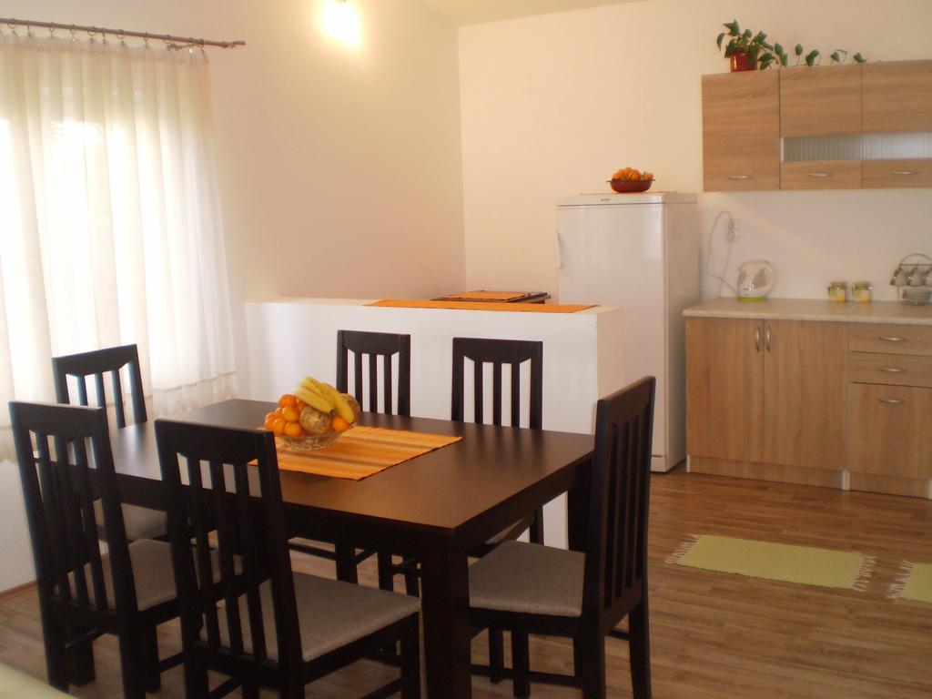 Apartment Vuk I Novak Ulcinj Exteriör bild